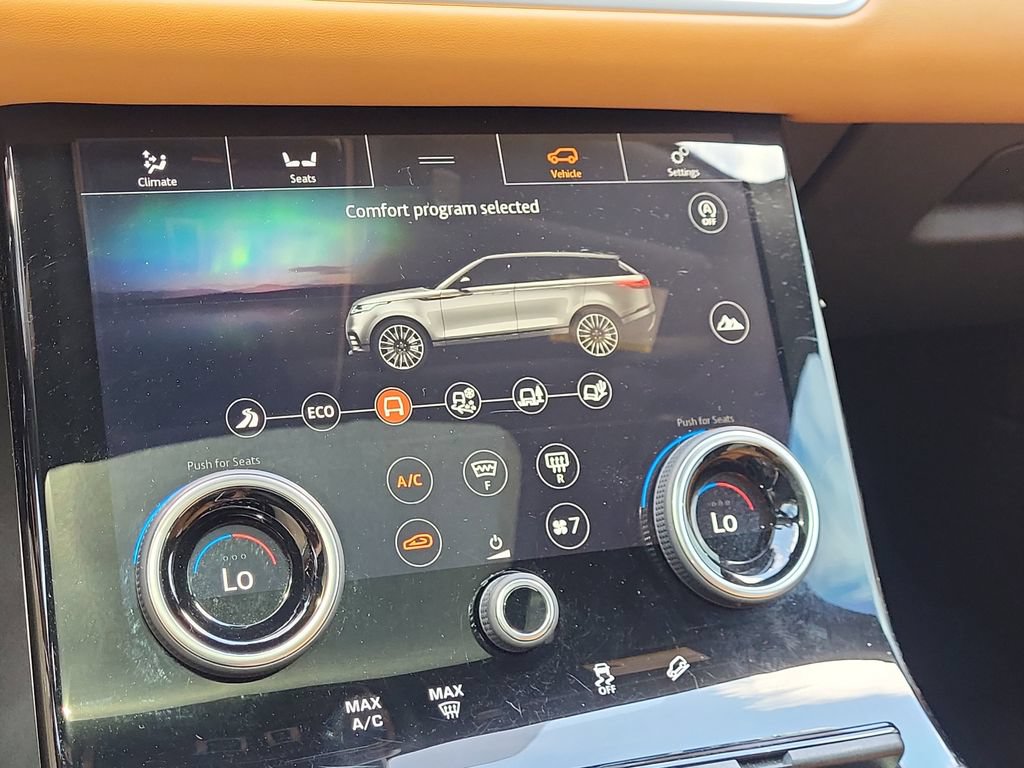 Used 2019 Land Rover Range Rover Velar R-Dynamic SE AWD/4WD image 31