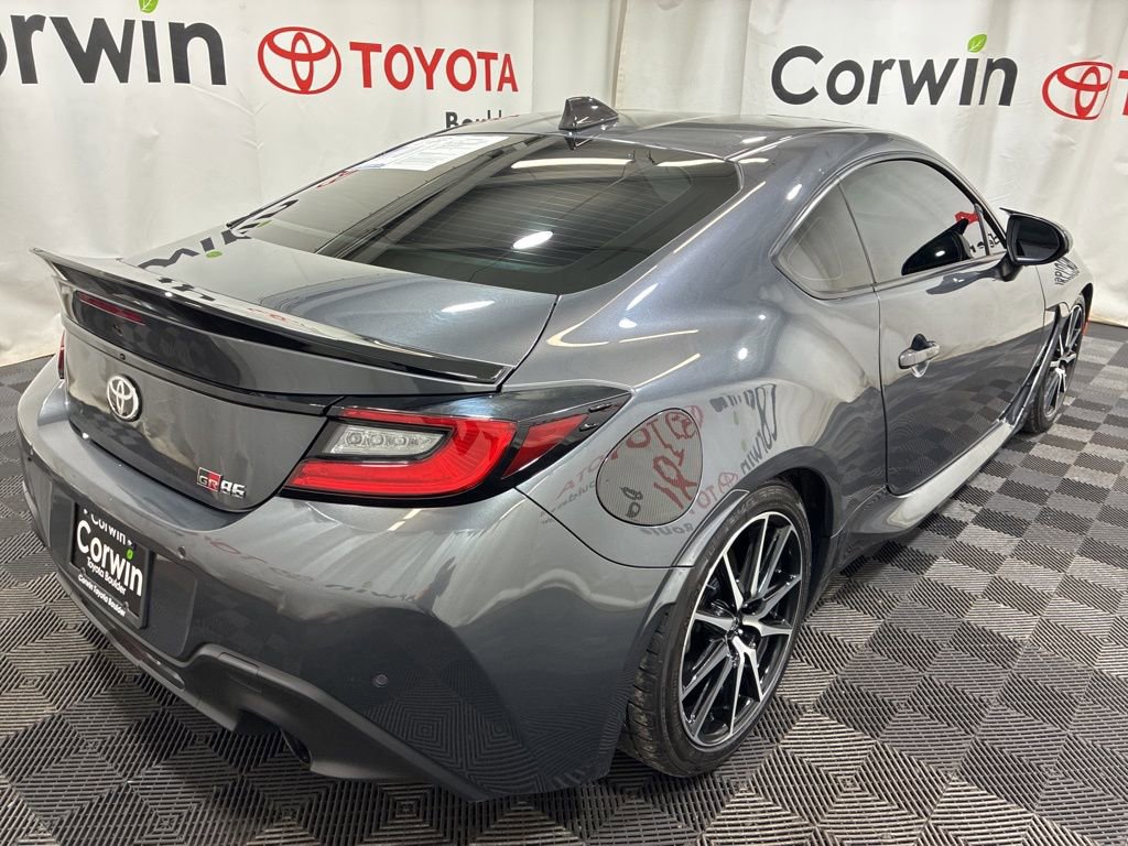 Used 2023 Toyota GR86 w/ ALL Weather Mat Package (TMS) RWD image 8