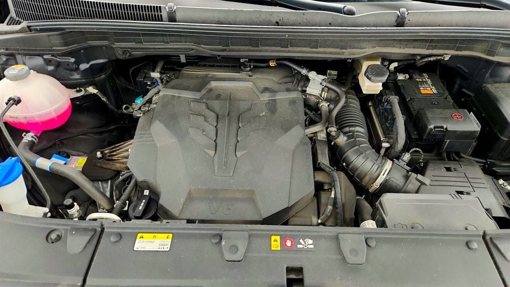 Used 2025 Kia Carnival SX Prestige FWD image 29