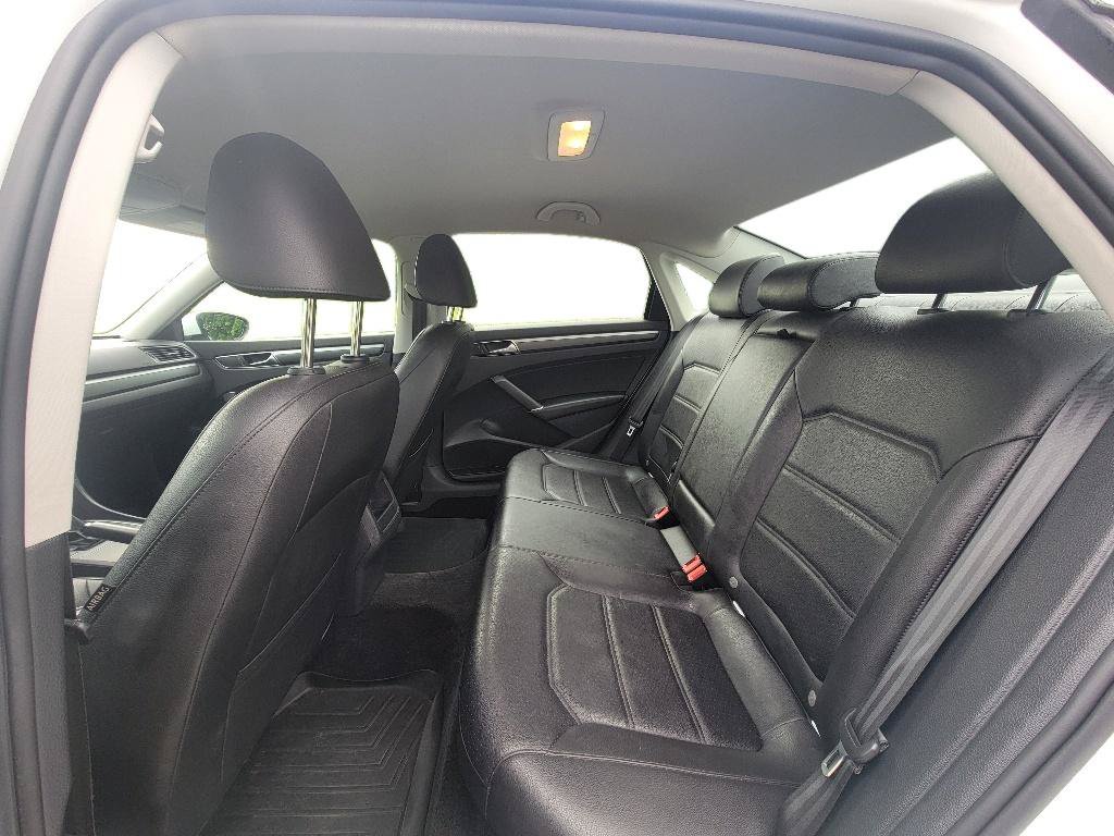 Used 2017 Volkswagen Passat 1.8T R-Line FWD image 24