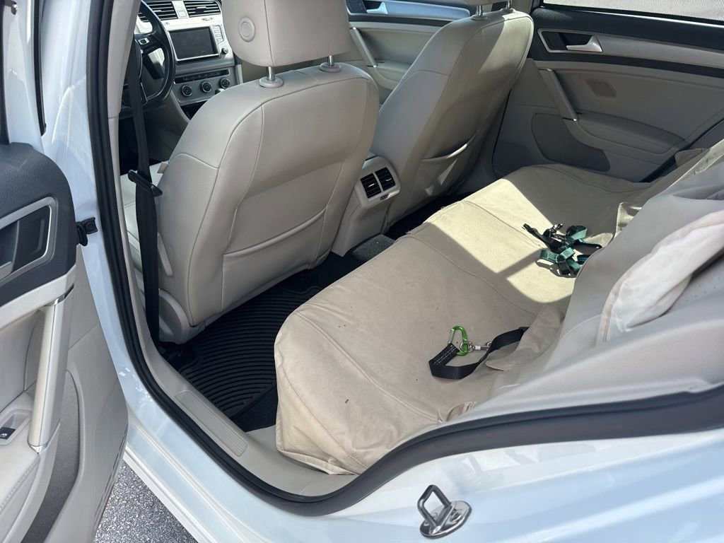 Used 2016 Volkswagen Golf SE image 24