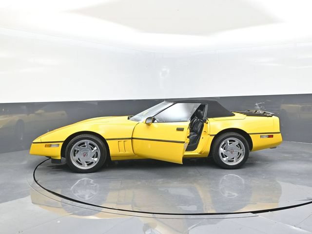 Used 1990 Chevrolet Corvette Convertible RWD image 26