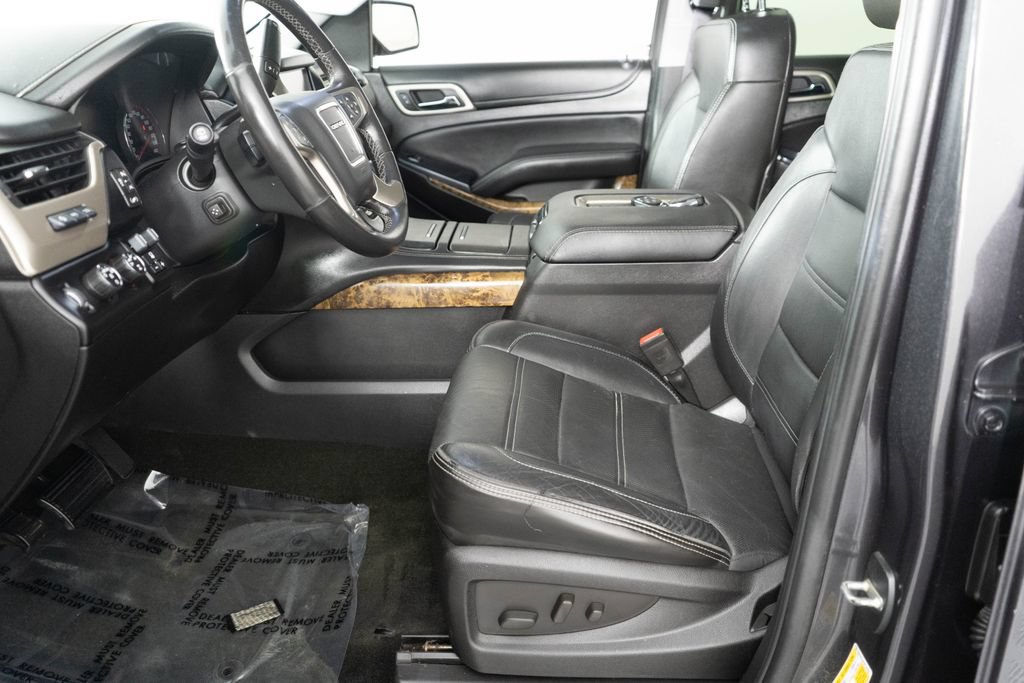 Used 2016 GMC Yukon Denali w/ Open Road Package AWD/4WD image 10