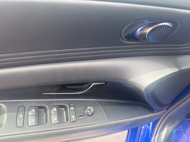 Used 2025 Hyundai Elantra Sport FWD image 12