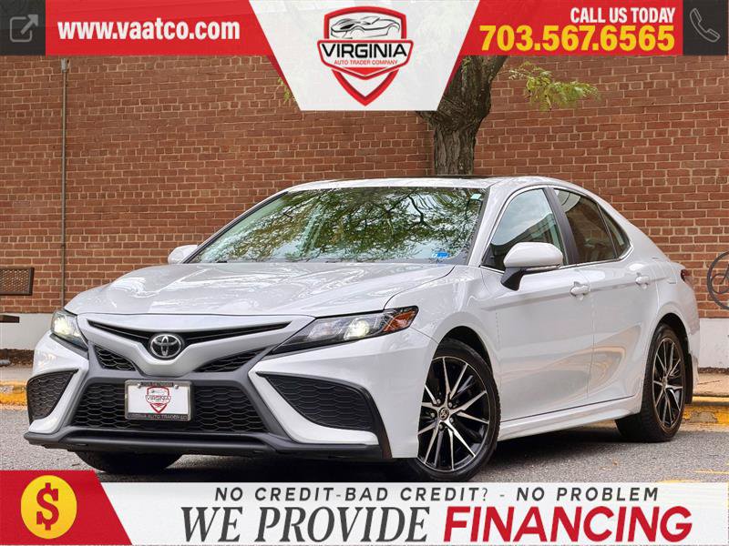 Used 2024 Toyota Camry SE w/ Cold Weather Package AWD/4WD image 2