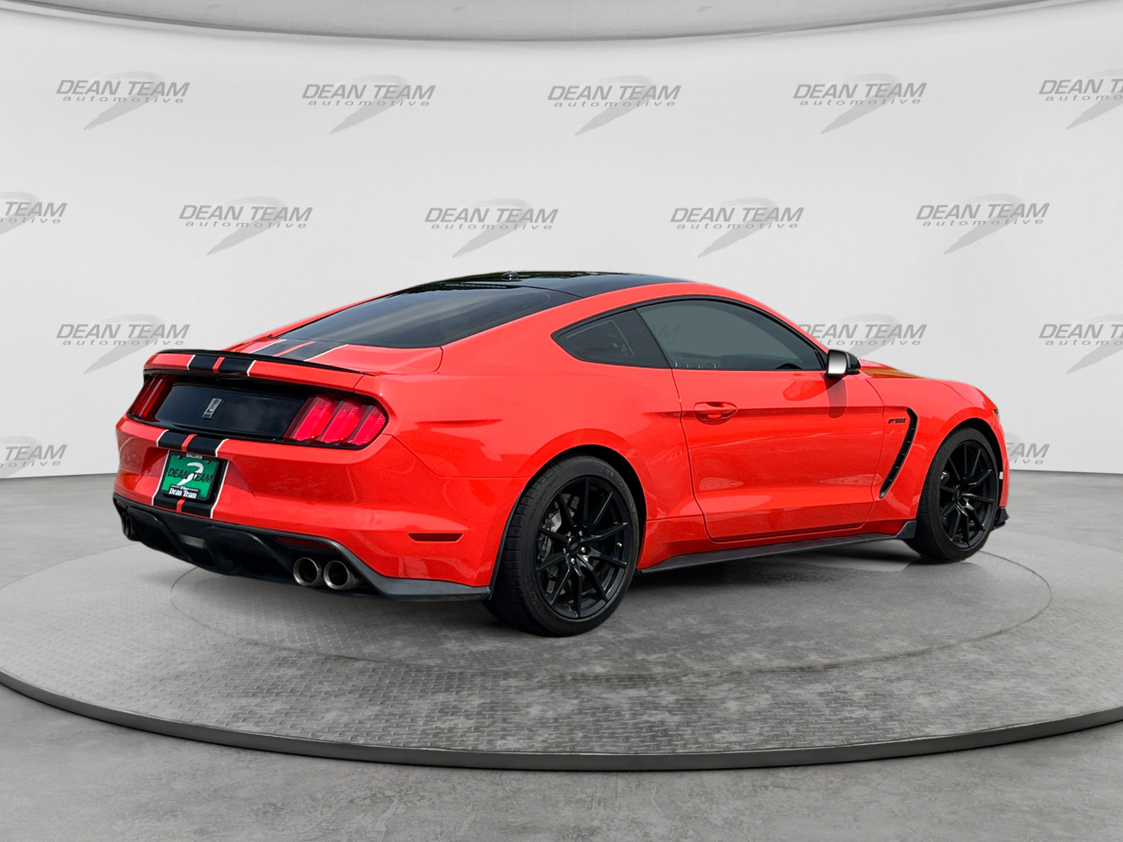 Used 2016 Ford Mustang Shelby GT350 w/ Technology Package RWD image 8