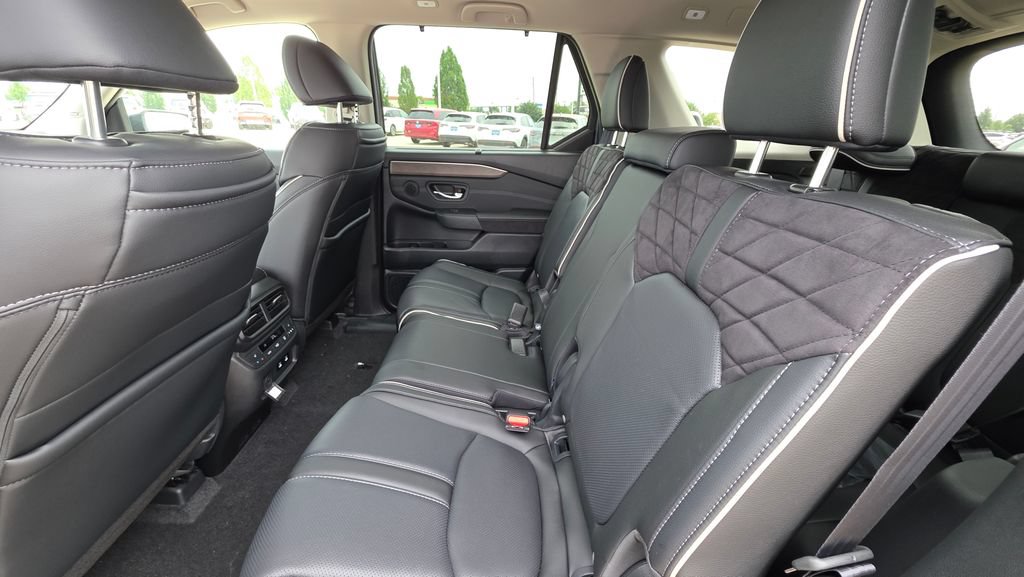New 2026 Honda Pilot Elite image 13