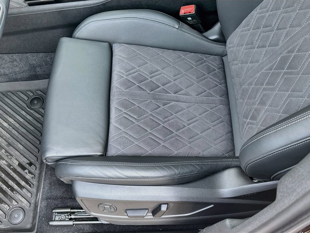 Certified 2025 Audi SQ5 Premium Plus AWD/4WD image 22
