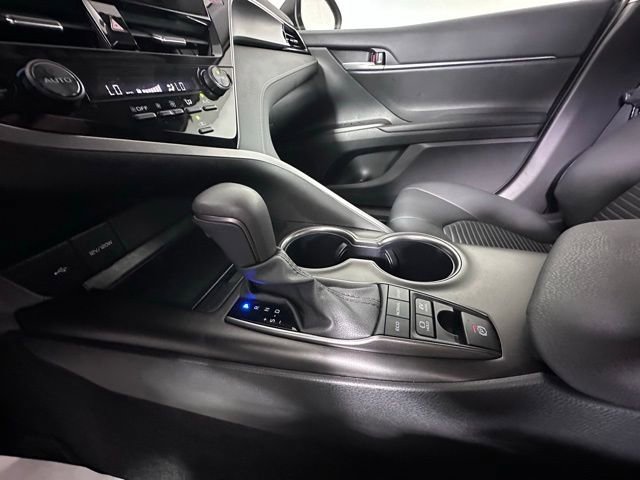 Used 2024 Toyota Camry SE image 23