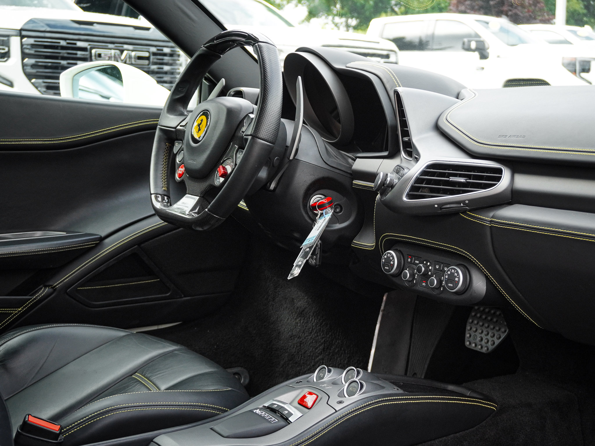 Used 2014 Ferrari 458 Italia Coupe RWD image 35