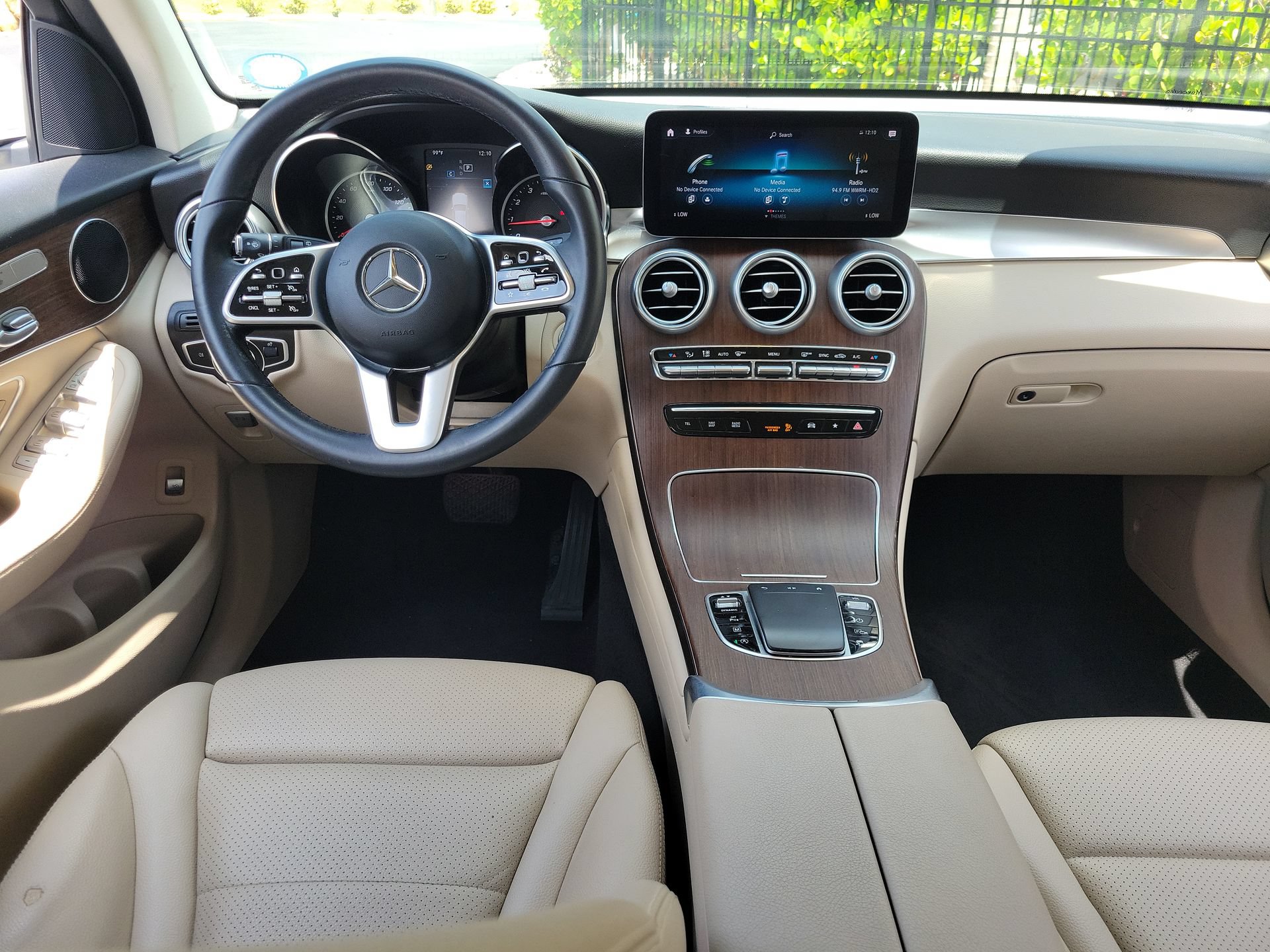Used 2022 Mercedes-Benz GLC 300 w/ Premium Package Lite image 14