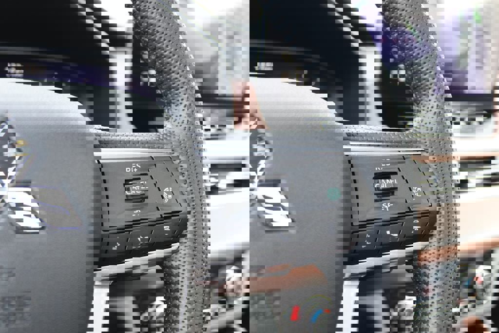 New 2026 Mitsubishi Outlander SEL image 11