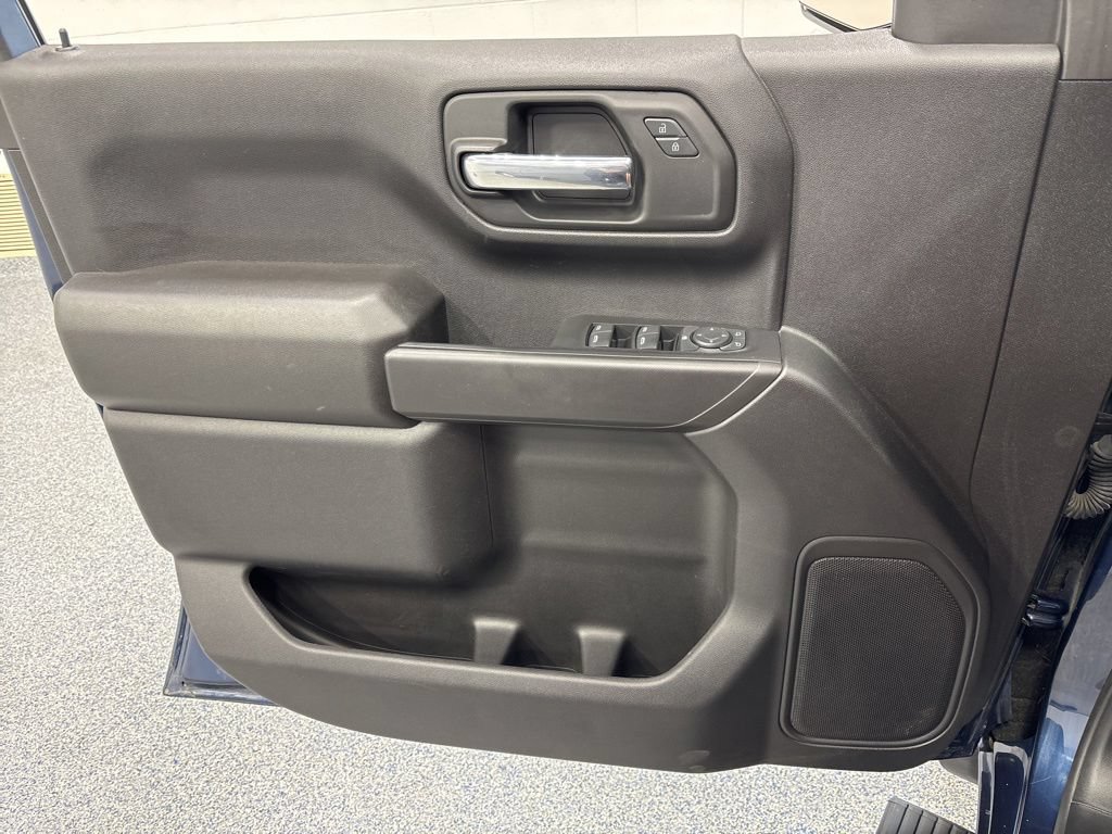 Used 2022 Chevrolet Silverado 1500 Custom AWD/4WD image 27