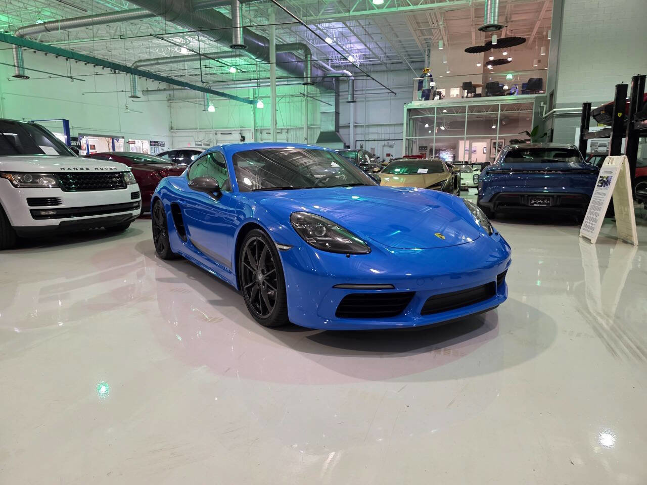 Used 2023 Porsche 718 Cayman w/ Premium Package RWD image 75