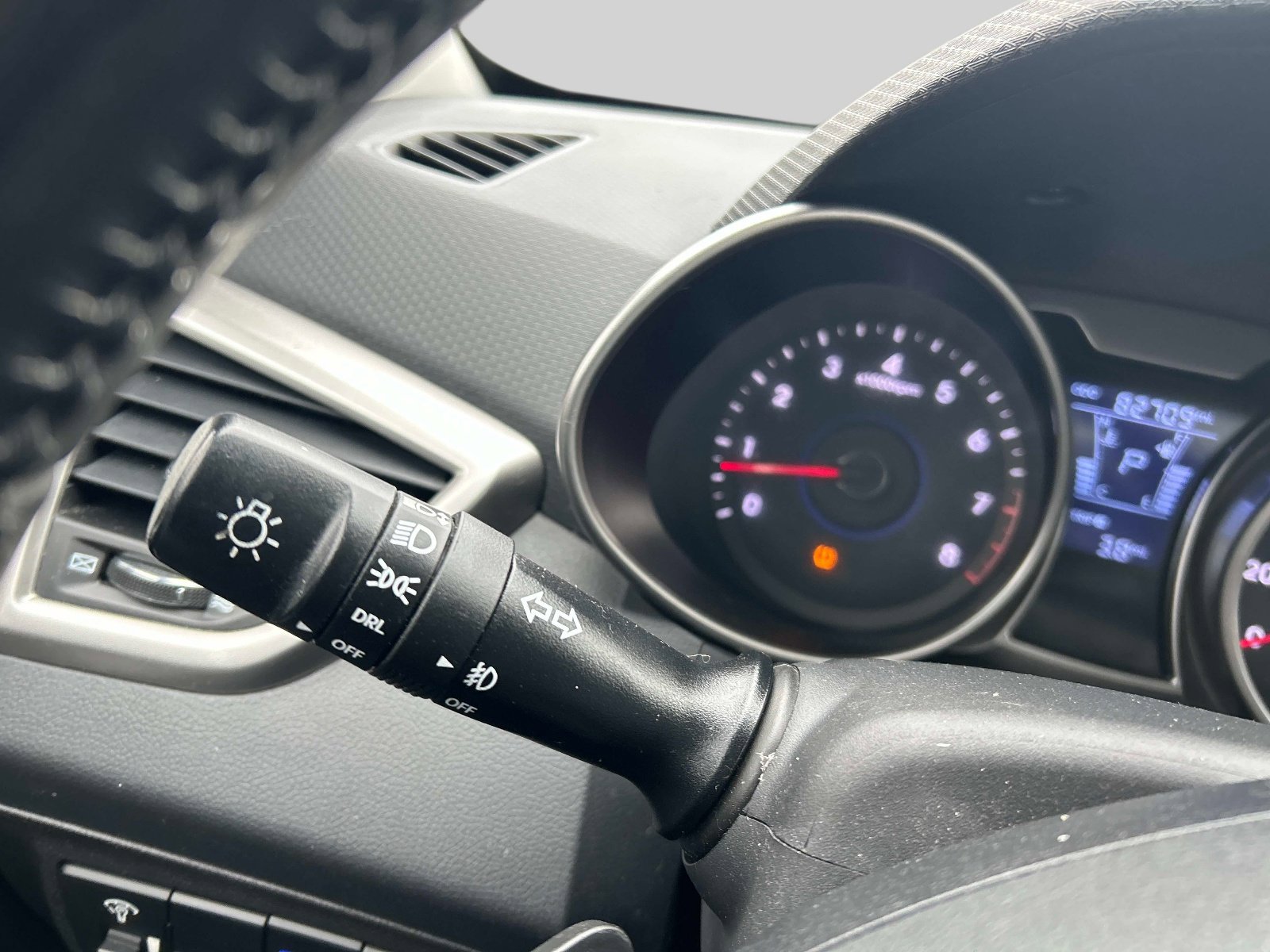 Used 2014 Hyundai Veloster w/ Style Package 02 image 25