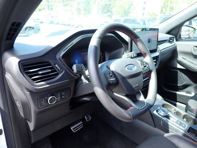 Used 2024 Ford Escape ST-Line w/ Tech Pack #1 AWD/4WD image 15