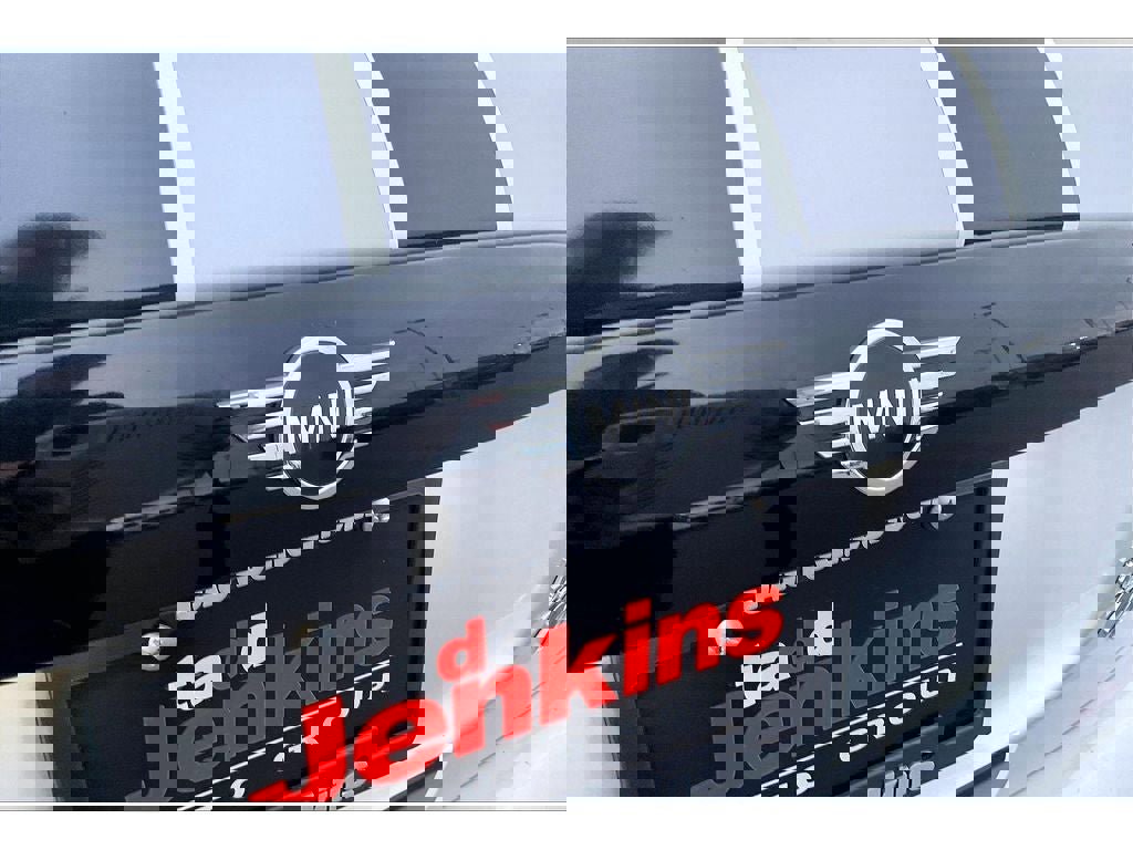 Used 2020 MINI Cooper 2-Door Hardtop image 33