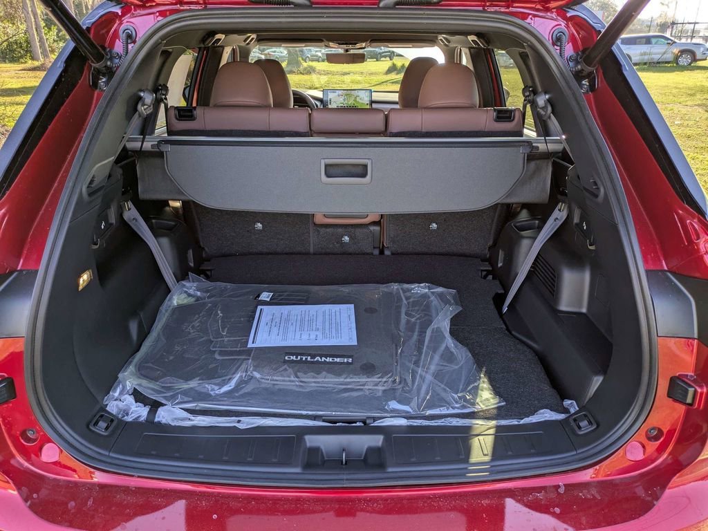 New 2026 Mitsubishi Outlander SEL image 13