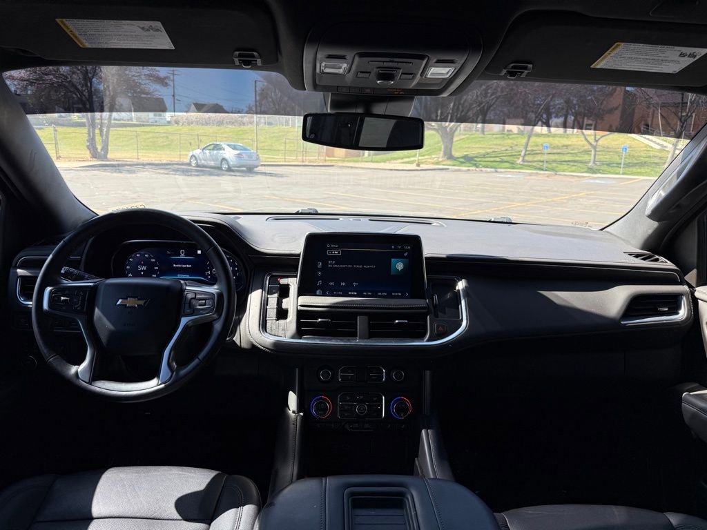 Used 2023 Chevrolet Tahoe LT w/ Luxury Package AWD/4WD image 12