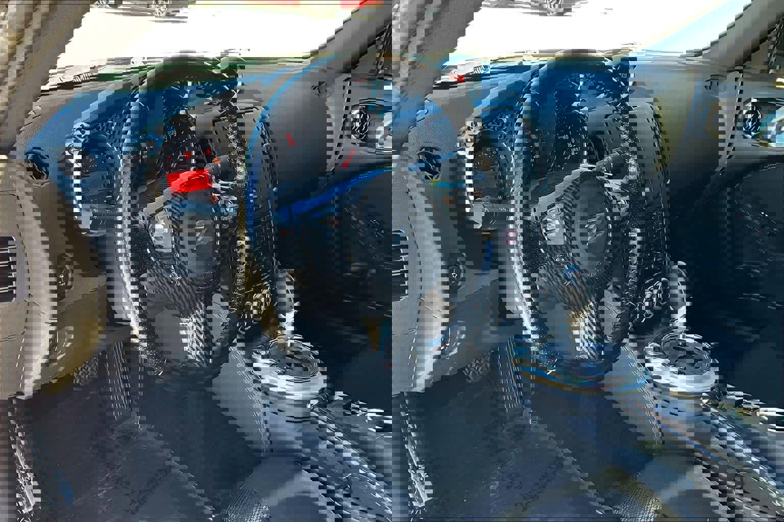 Used 2020 Nissan 370Z Coupe image 13