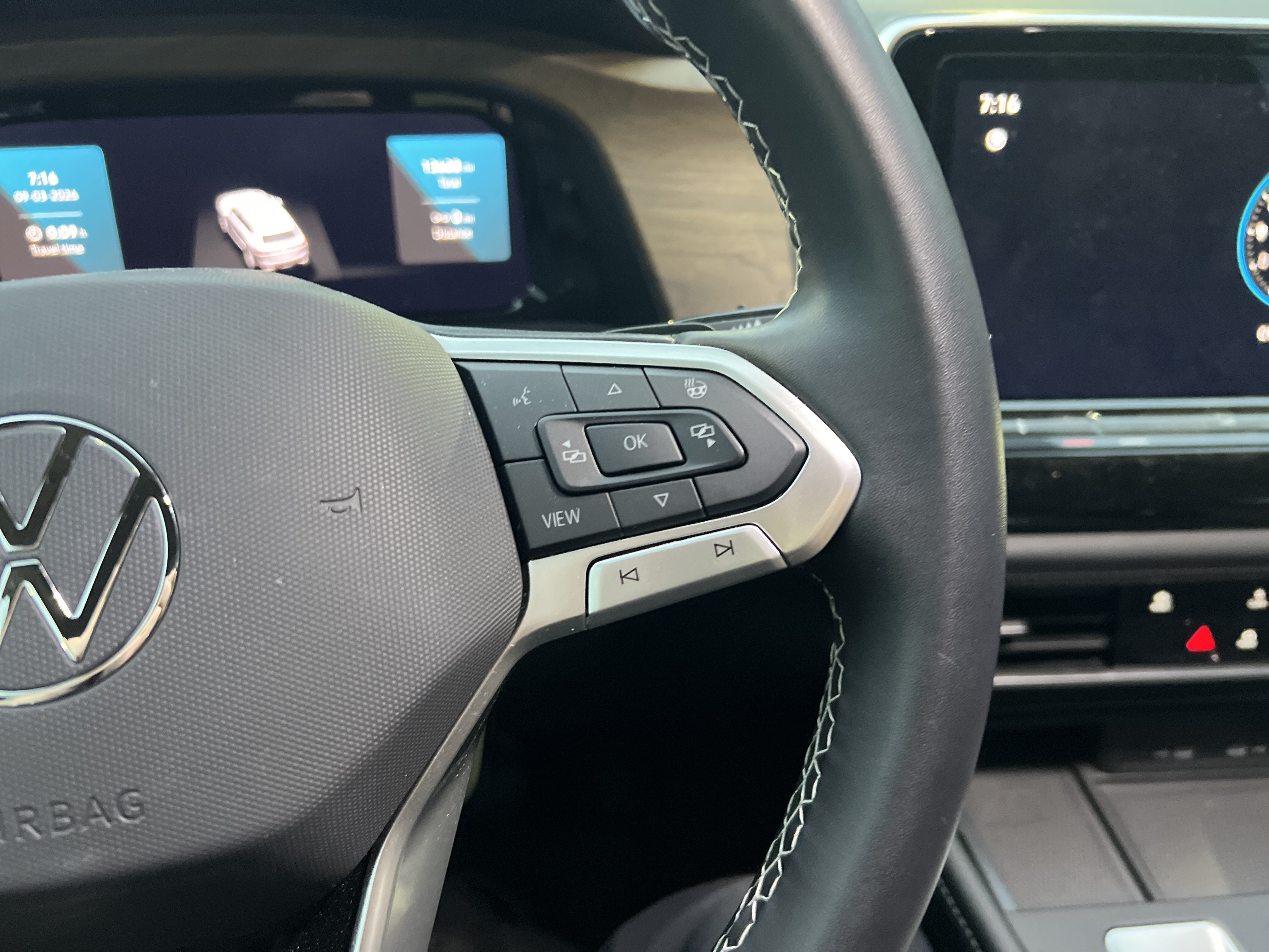 Used 2024 Volkswagen Atlas SE FWD image 16