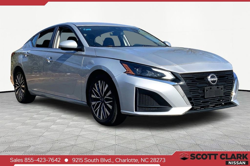 Used 2023 Nissan Altima 2.5 SV
