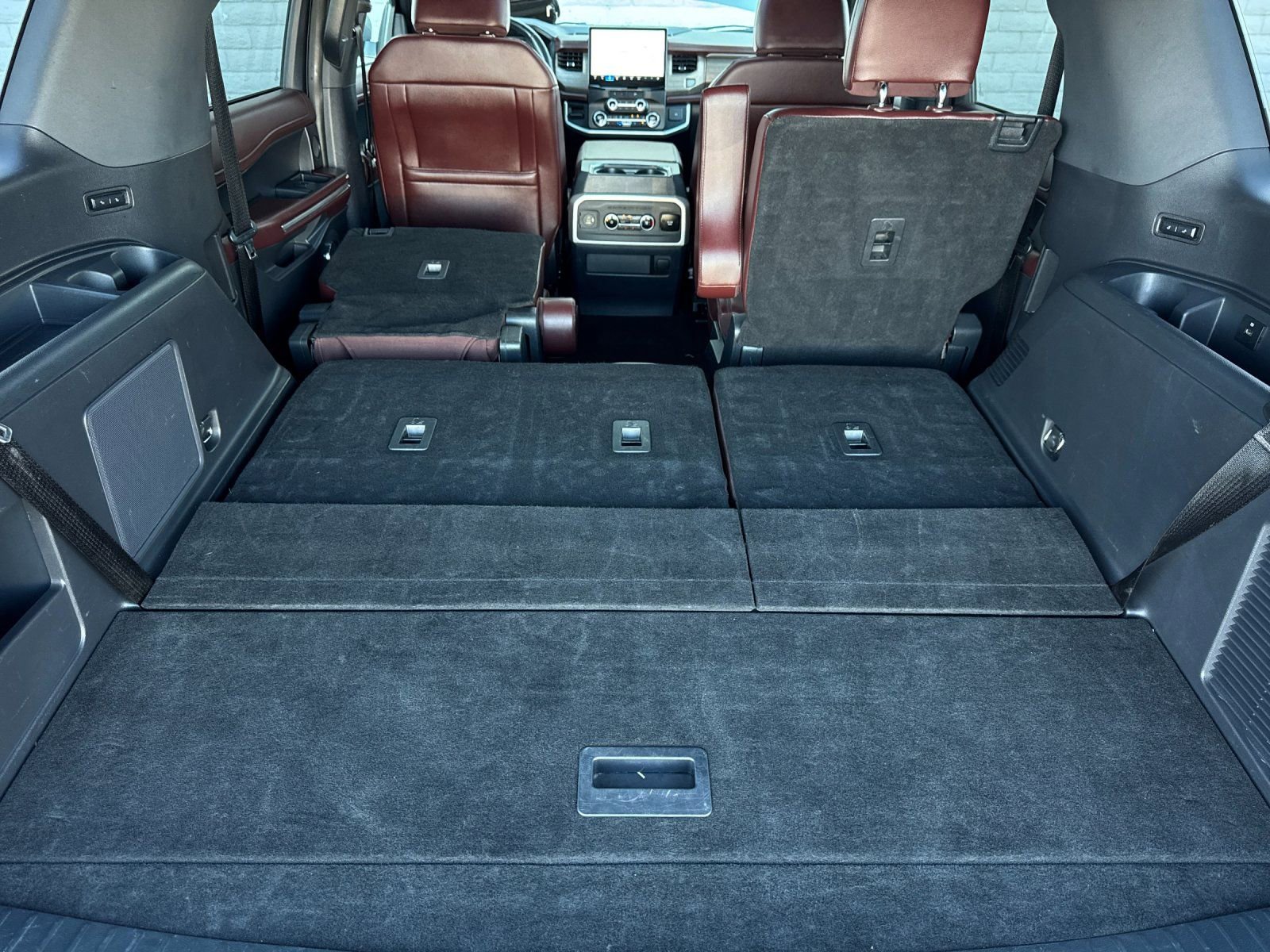 Used 2023 Ford Expedition Limited image 19