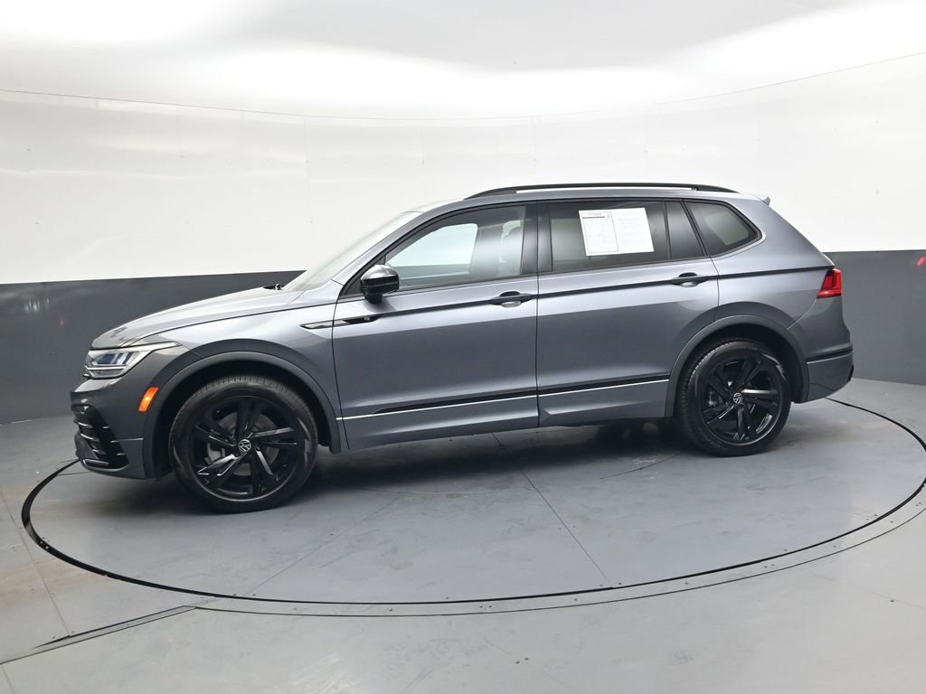 Used 2024 Volkswagen Tiguan SE R-Line image 8
