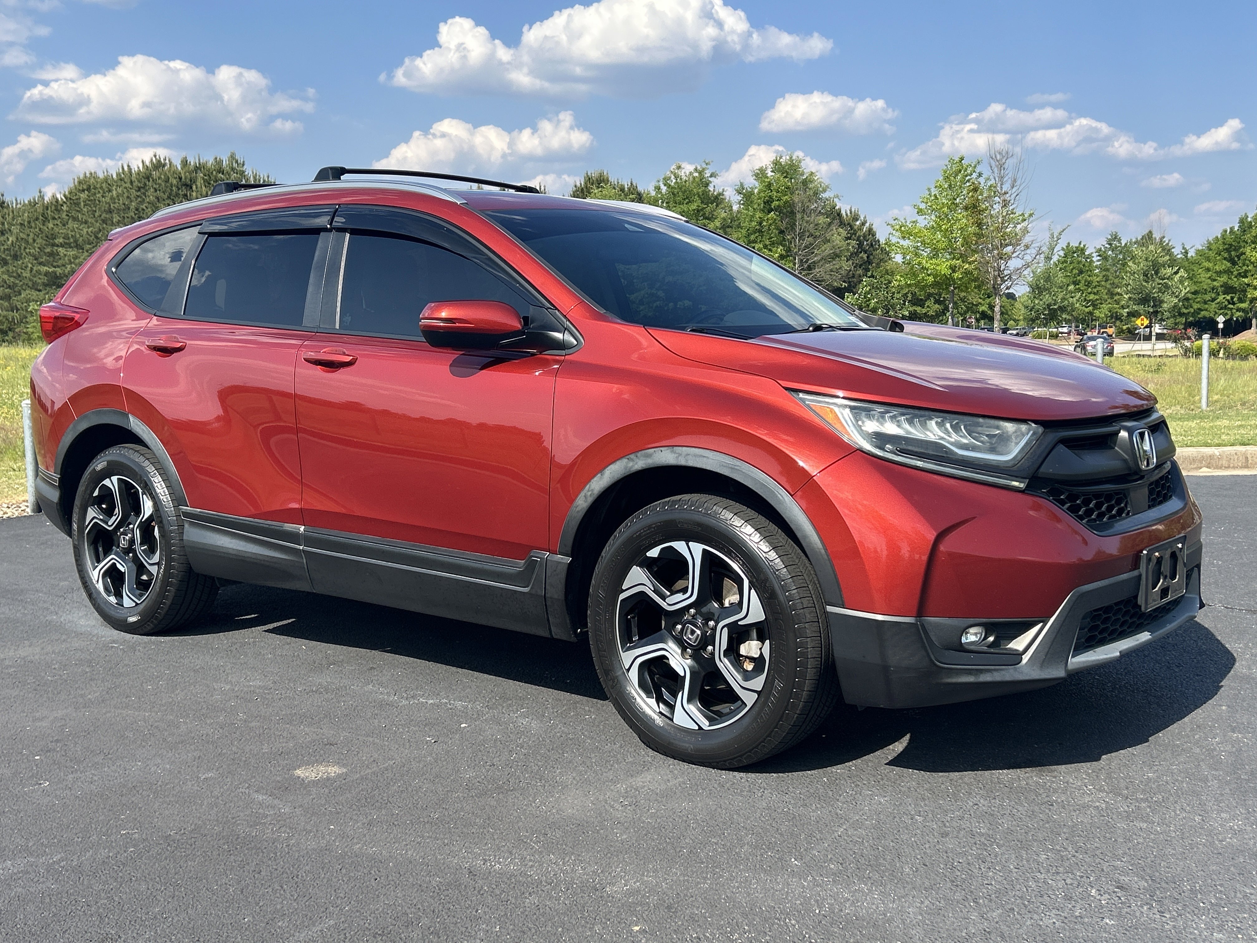 Used 2018 Honda CR-V Touring image 2