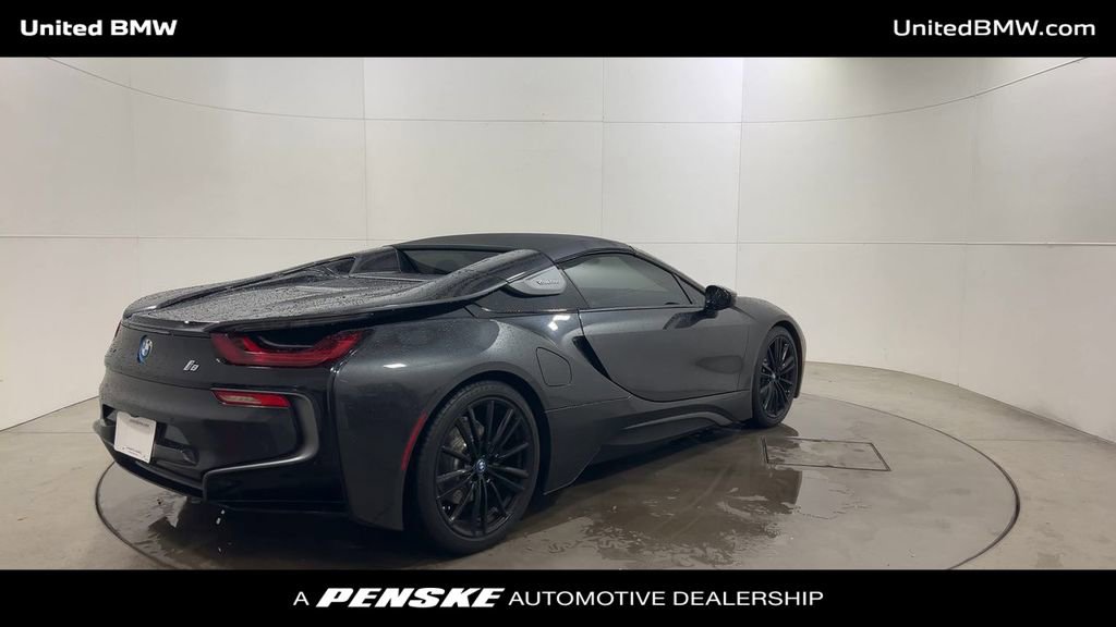 Used 2019 BMW i8 Roadster image 8