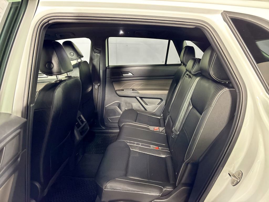 Used 2023 Volkswagen Atlas Cross Sport SE w/ Panoramic Sunroof Package image 20