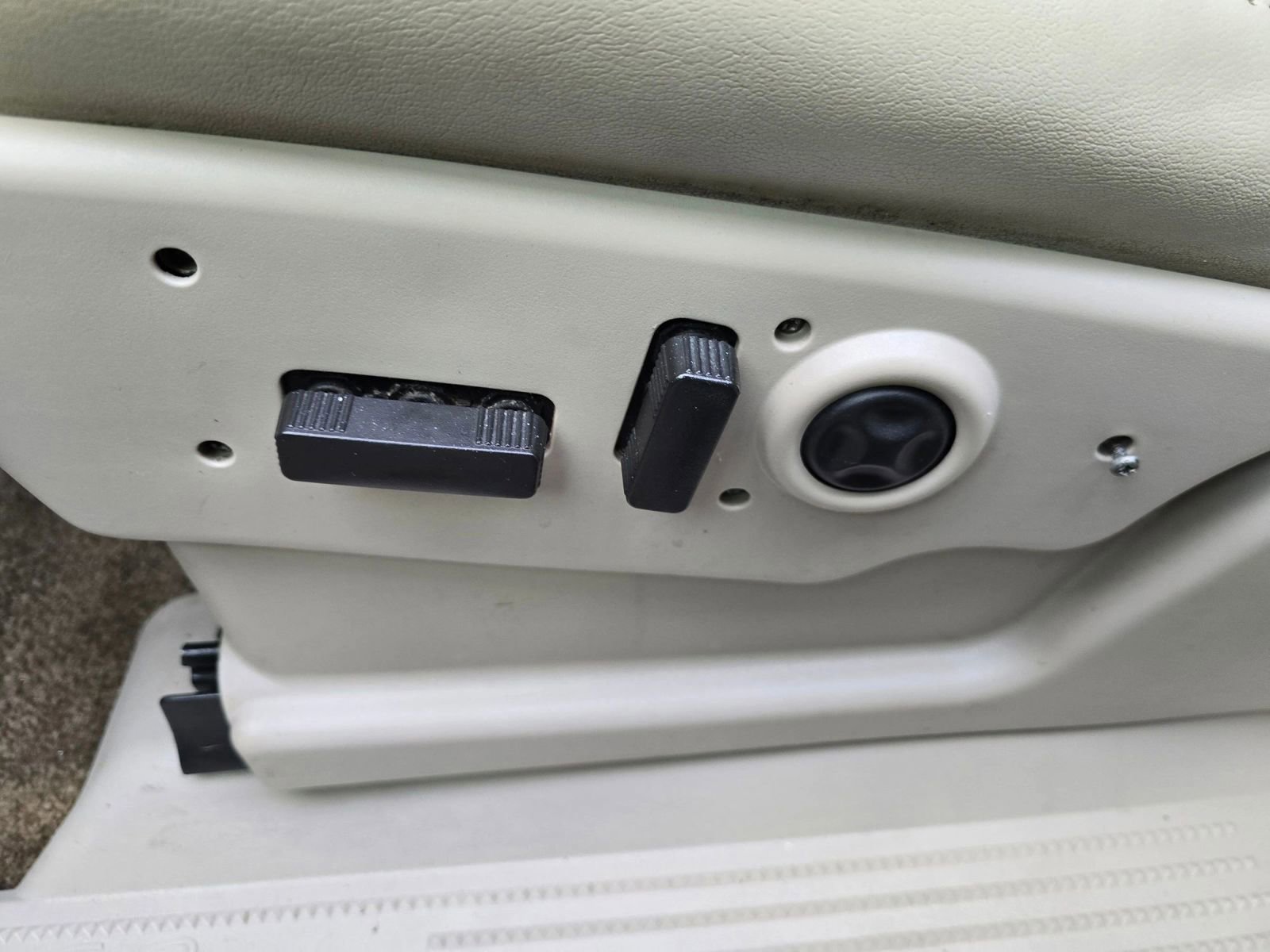 Used 2003 Cadillac Escalade EXT Sport Utility Pickup 4D 5 1/4 image 24