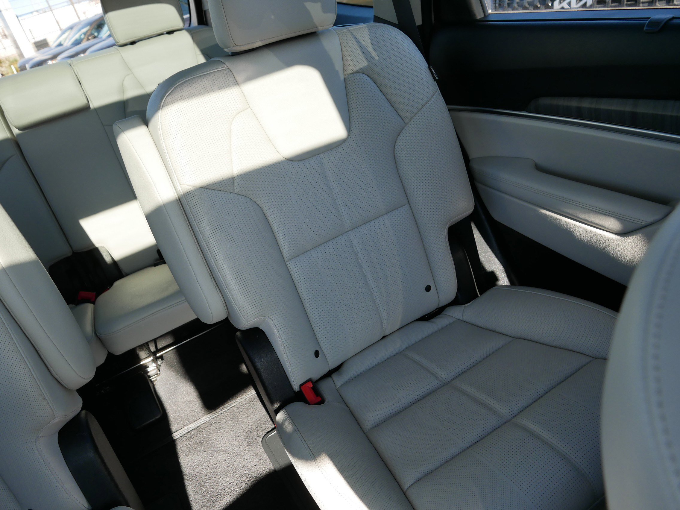 Certified 2023 Kia Telluride SX image 14