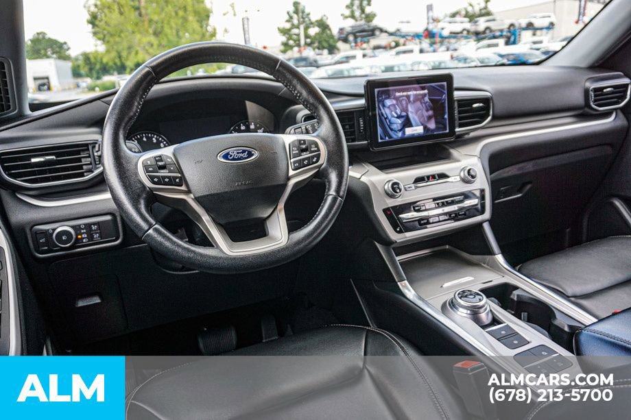 Used 2022 Ford Explorer XLT w/ Equipment Group 202A image 29