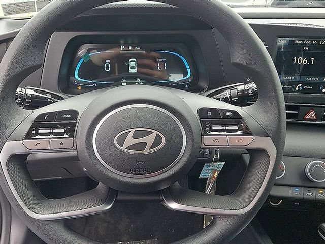 New 2026 Hyundai Elantra SE FWD image 9