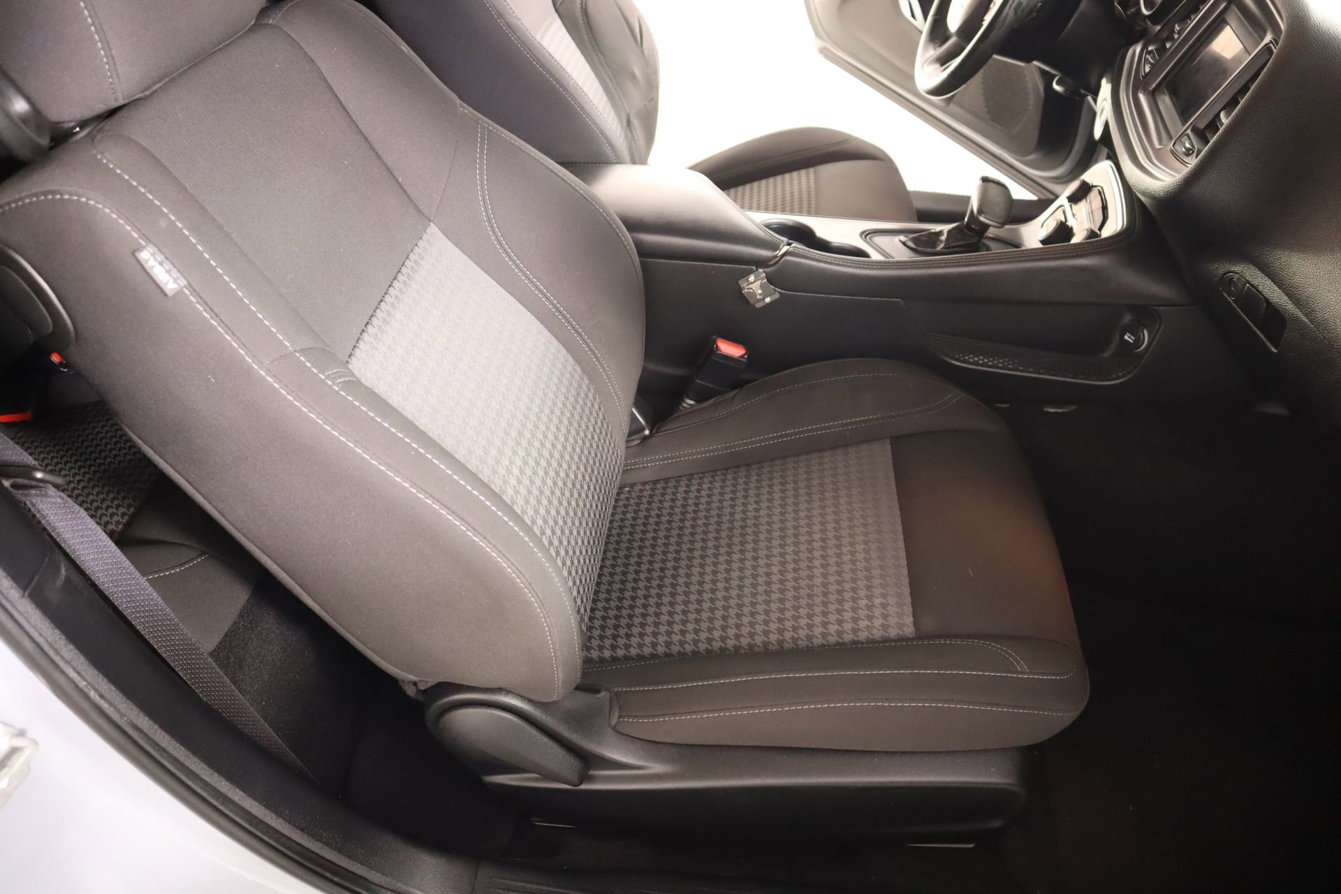 Used 2020 Dodge Challenger SXT image 12