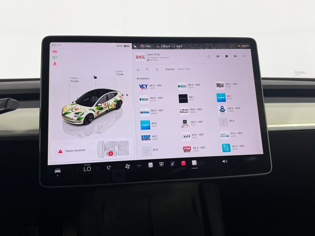 Used 2023 Tesla Model 3 Standard Range image 17