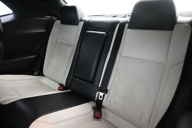 Used 2015 Dodge Challenger SXT Plus RWD image 18