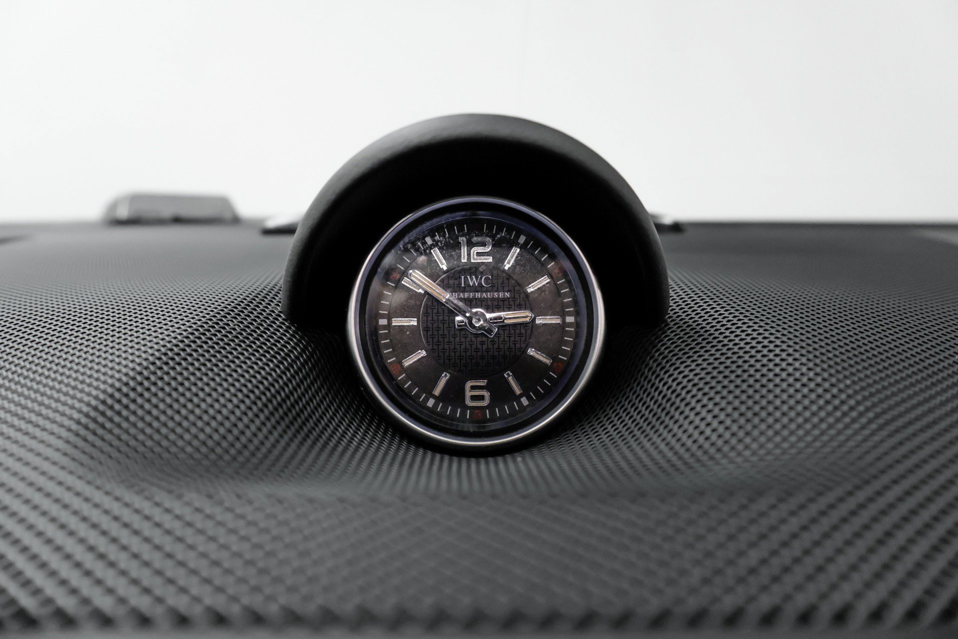 Used 2015 Mercedes-Benz SL 63 AMG w/ Driver Assistance Package image 47