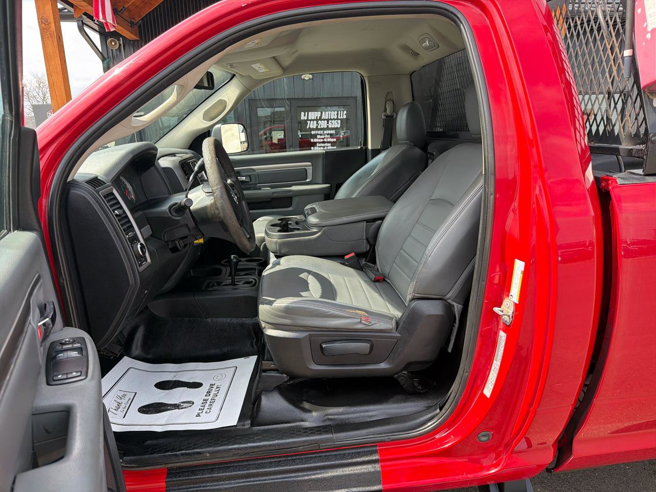 Used 2018 RAM 2500 Tradesman w/ Chrome Appearance Group AWD/4WD image 16