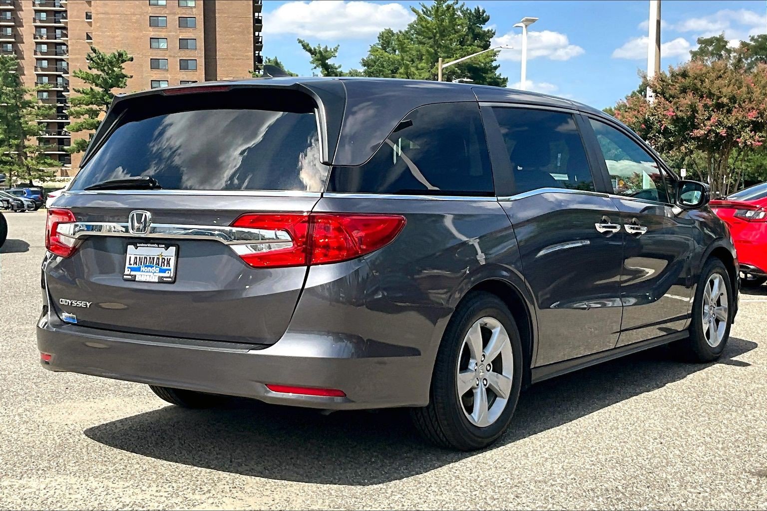 Used 2019 Honda Odyssey EX image 2