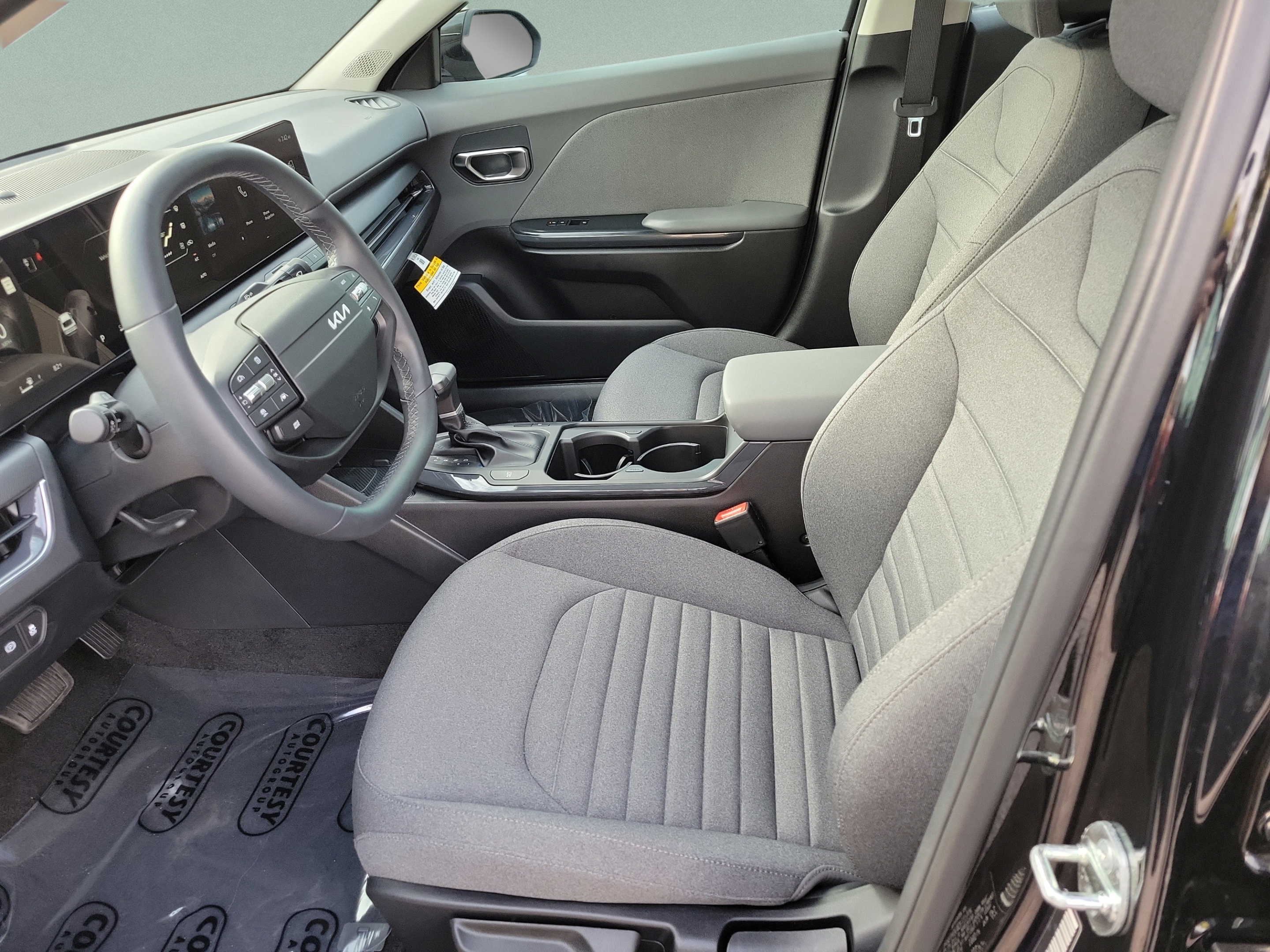 Certified 2025 Kia K4 EX FWD image 19