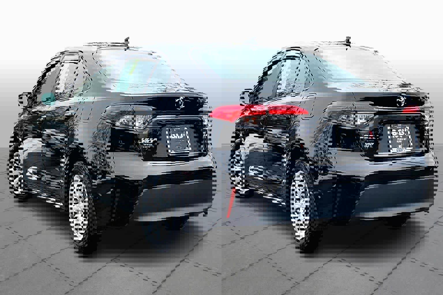 Used 2024 Toyota Corolla LE image 12