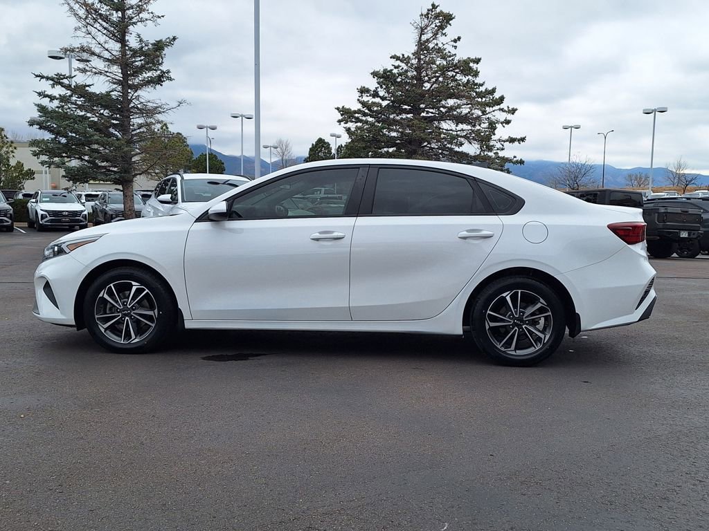 Used 2022 Kia Forte LXS image 6
