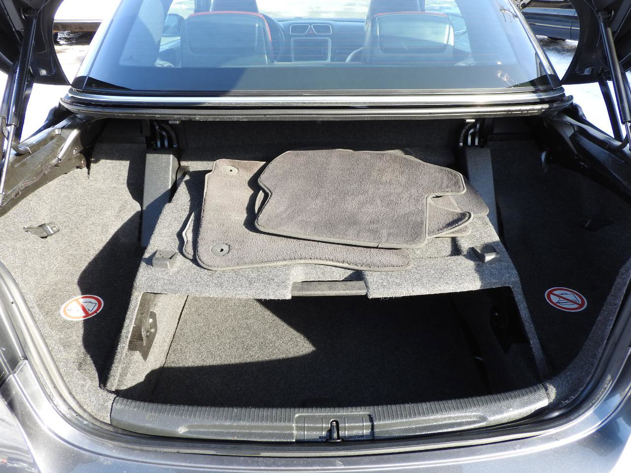Used 2015 Volkswagen Eos Executive image 10