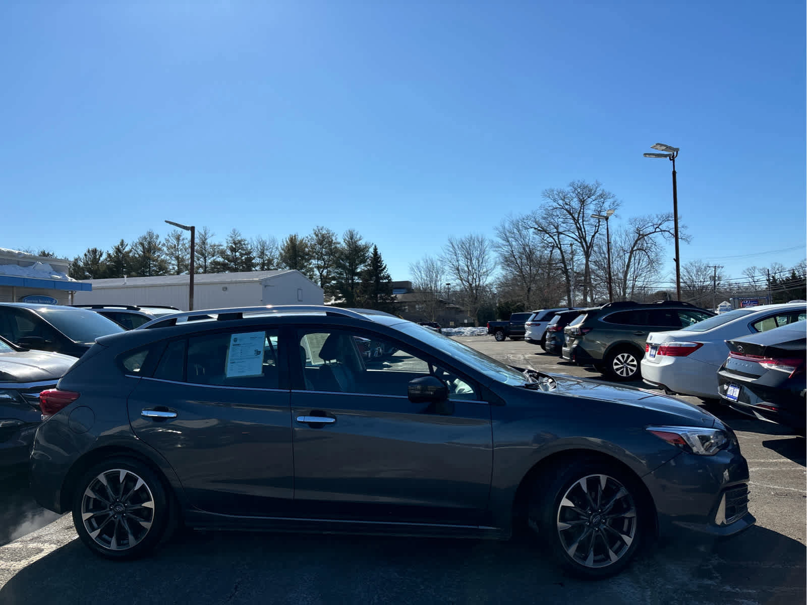 Used 2022 Subaru Impreza 2.0i Limited image 3