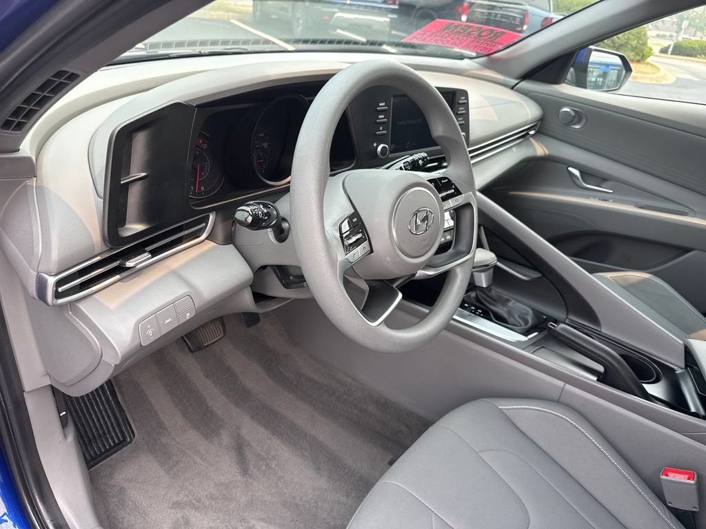 Certified 2023 Hyundai Elantra SEL FWD image 13