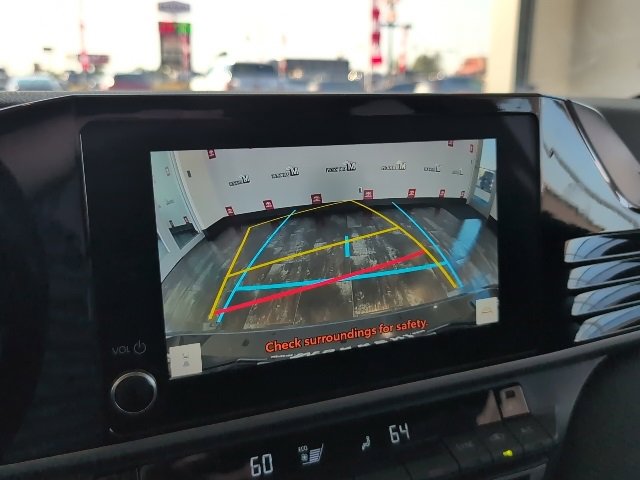 Used 2025 Toyota Camry SE image 33