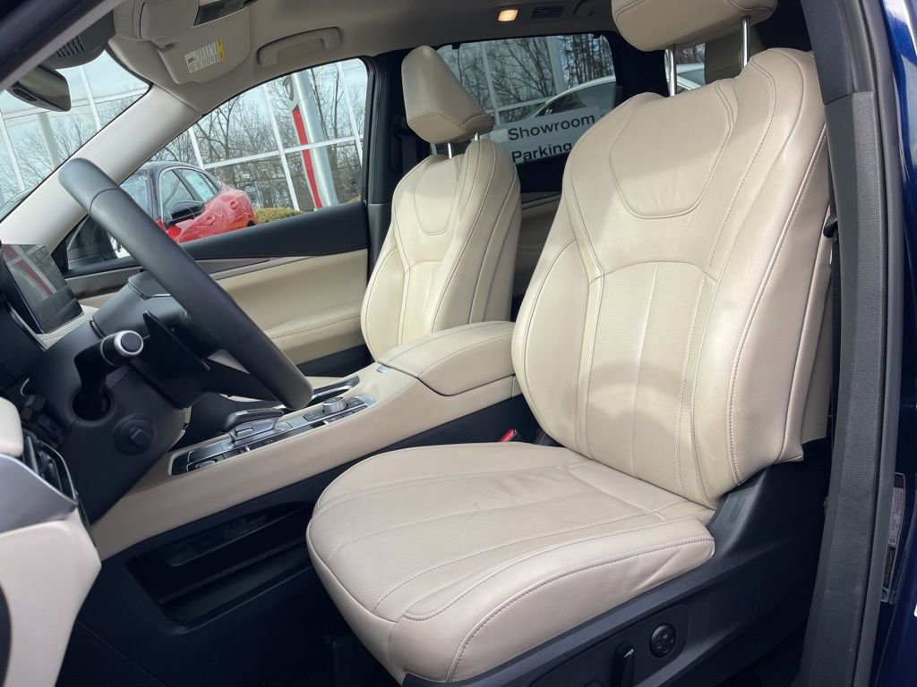 Used 2023 INFINITI QX60 Luxe w/ Cargo Package image 17