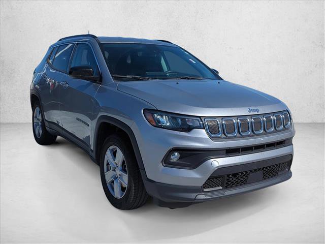 Used 2022 Jeep Compass Latitude image 4
